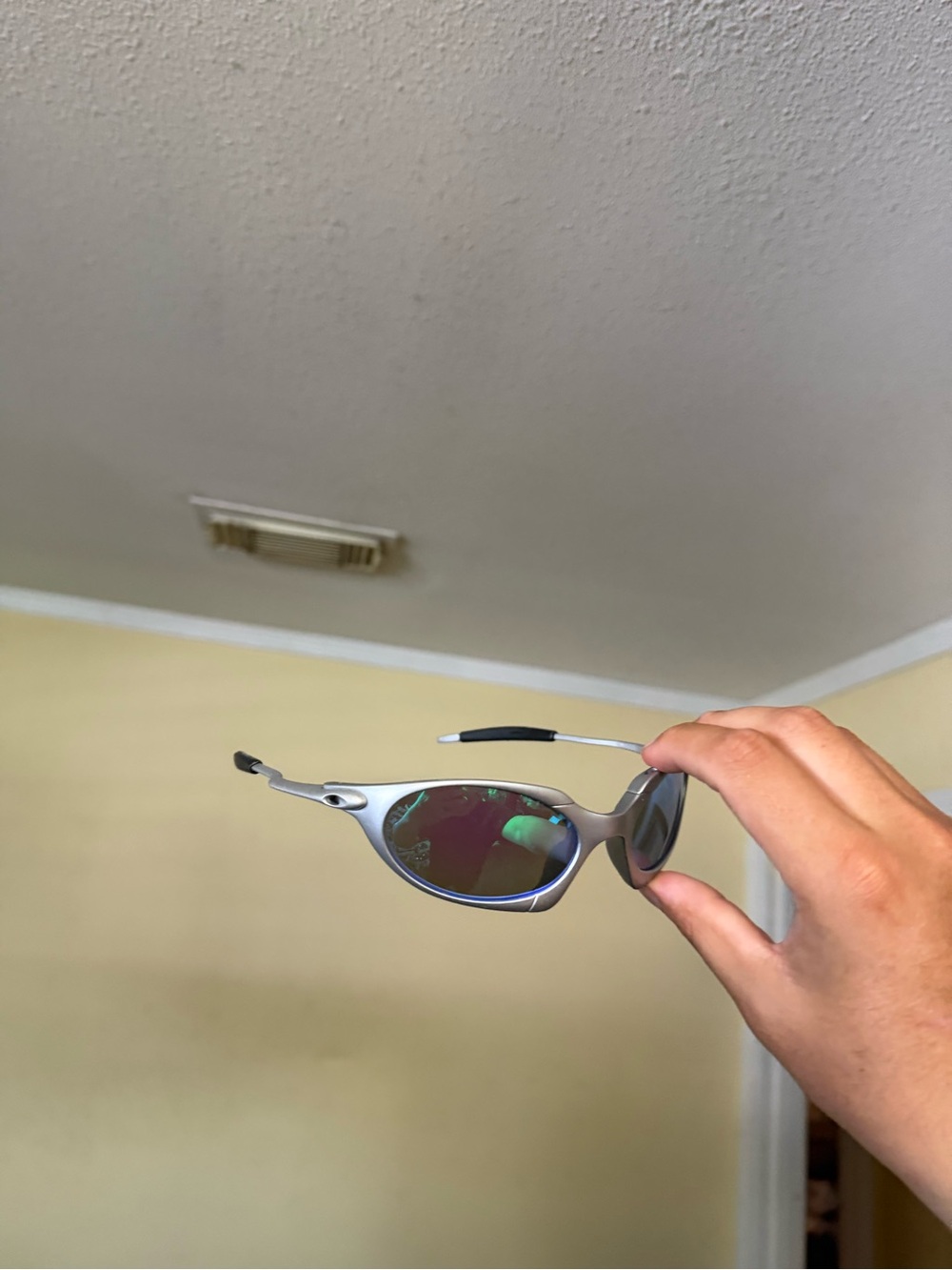 Silver Sport Sunglasses with Mirrored Lenses Oakley